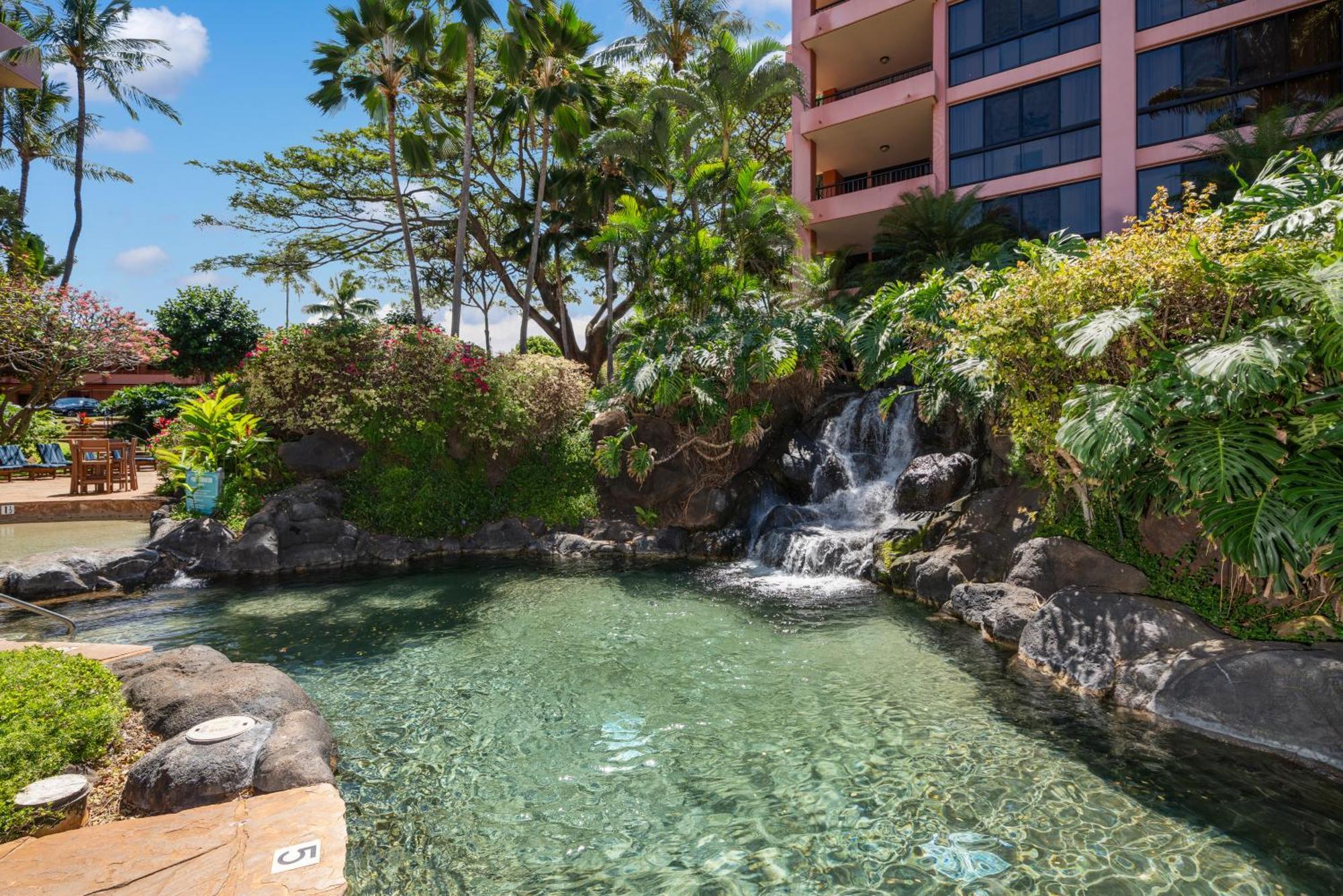 Kahana Falls Resort Napili-Honokowai Kültér fotó